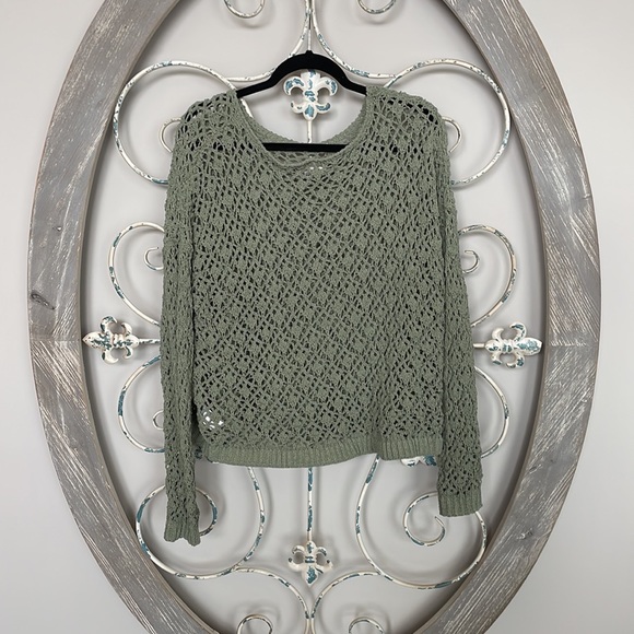 sweater - Picture 4 of 4